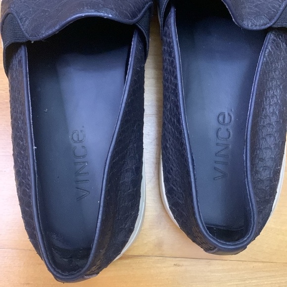 Vince Blair Navy Python Sneakers Women's 7/37.5 Slip On Round Toe Platform GUC - Picture 5 of 11